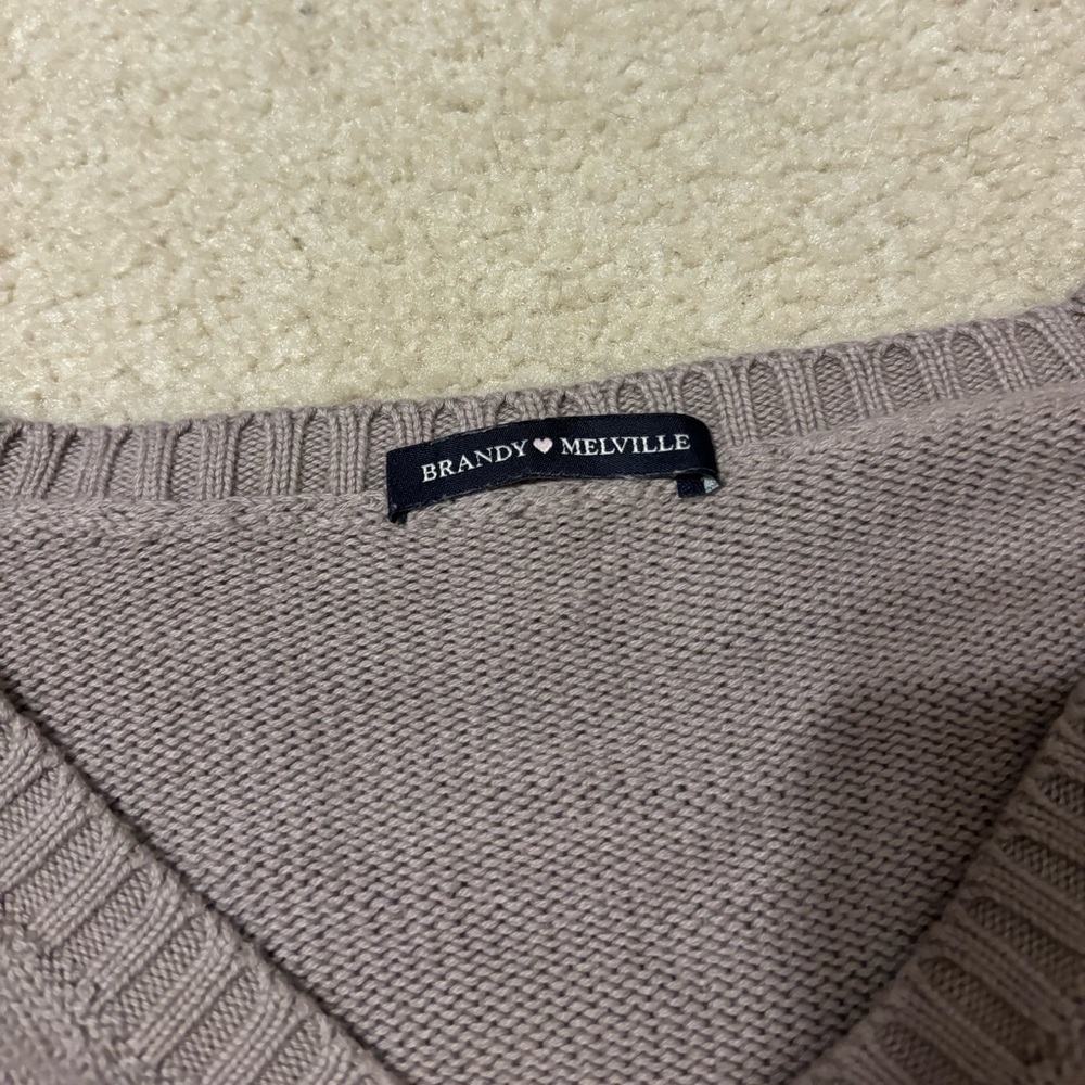 Brandy Melville Sweater - Picture 2 of 3